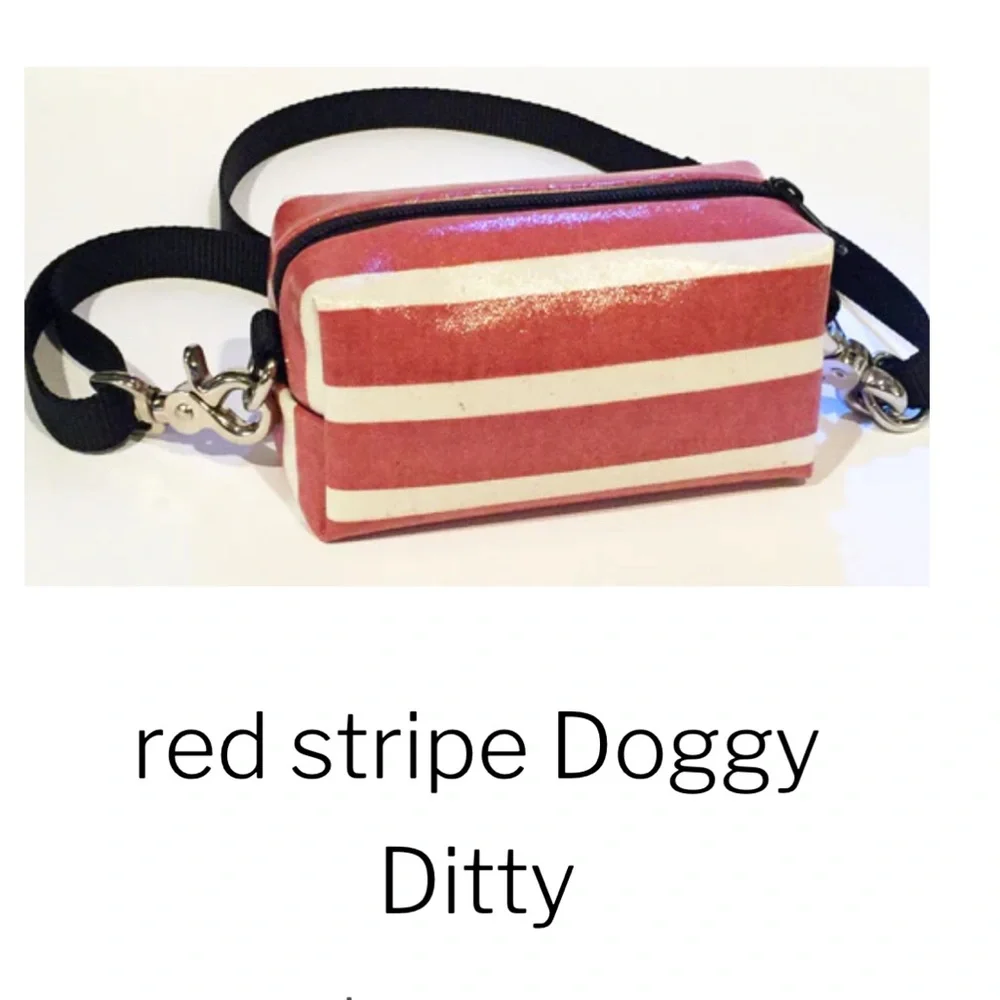 TINA LABADINI Red Stripe Ditty Bag Zip Leash Clasp Oilcloth Designer - Picture 1 of 7